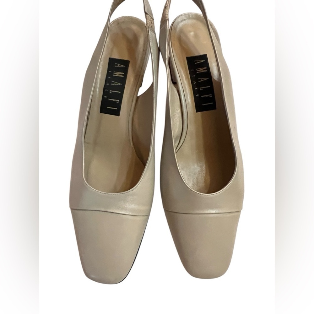 Amalfi Cream High Heeled Shoes Sleek Design